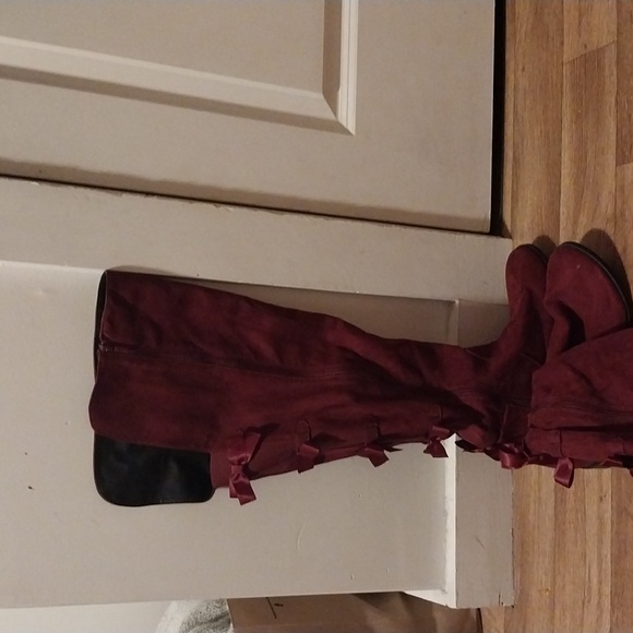 Wine Bow back knee high boots - Picture 2 of 3